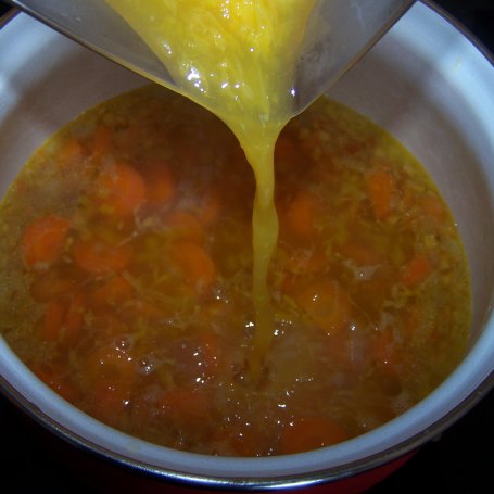 Krok 6 - Zupa, która budzi wiele kontrowersji smakowych, czyli pomarańczowa i to dosłownie :) foto