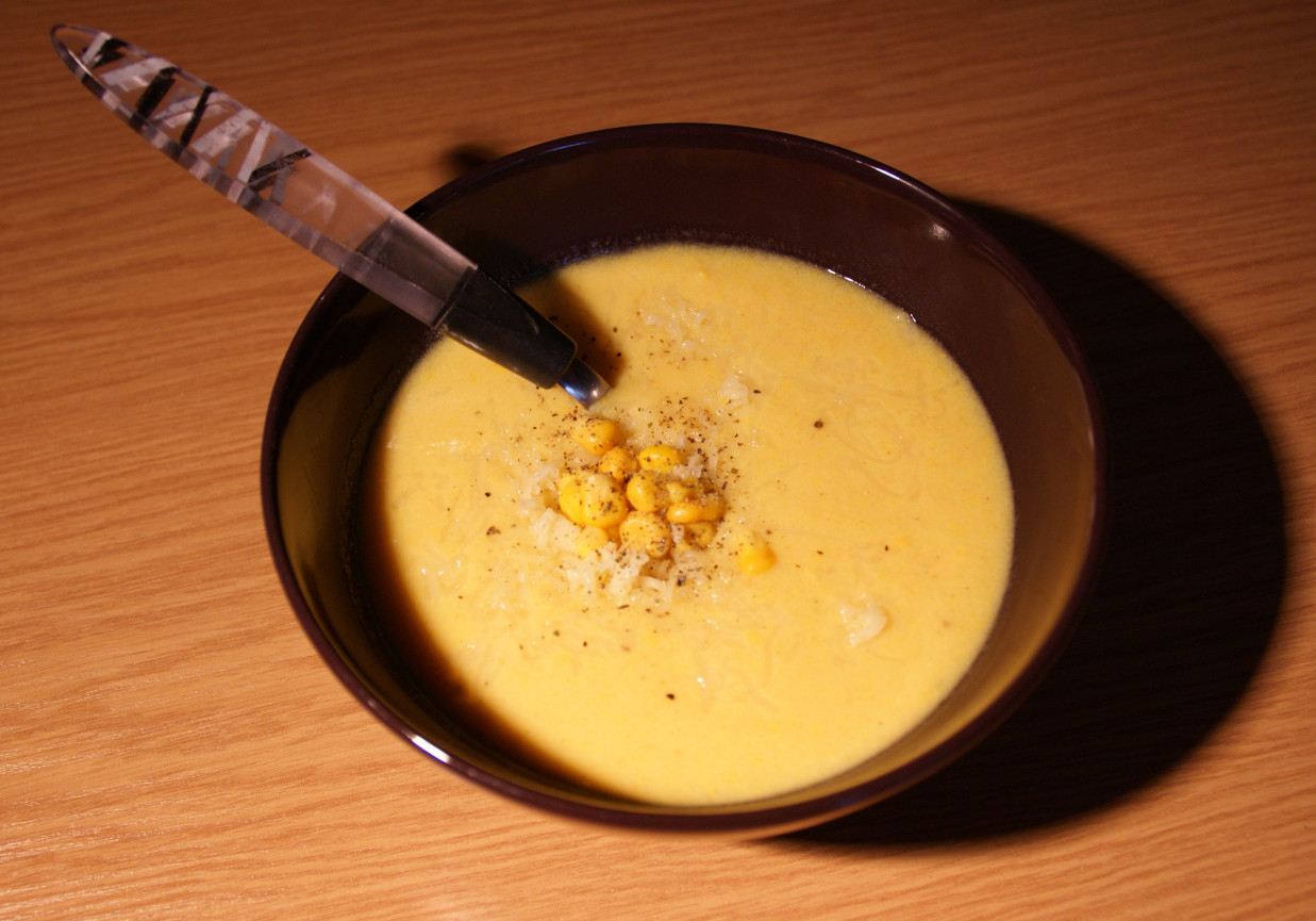 zupa kukurydziana z mleczkiem kokosowym foto