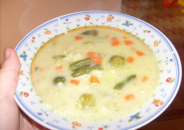 Fotografia przedstawiająca Zupa letnia