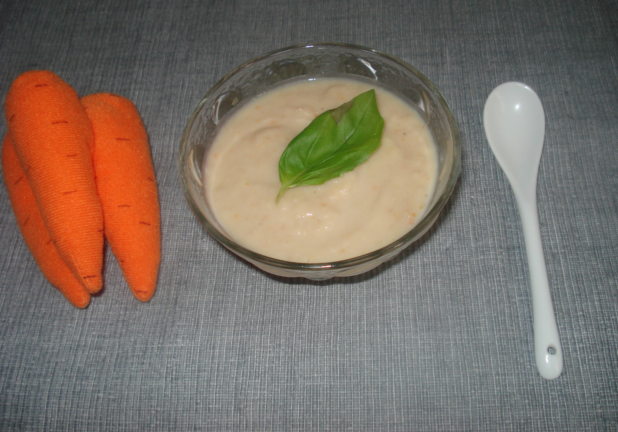 Zupa malucha-krem z kalafiora z indykiem foto