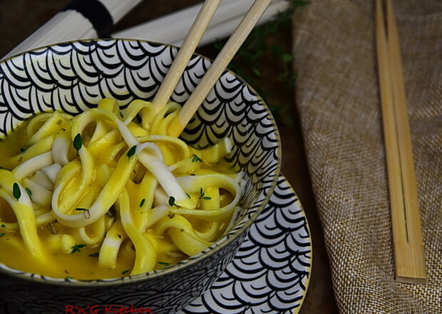 Fotografia przedstawiająca Zupa mango curry