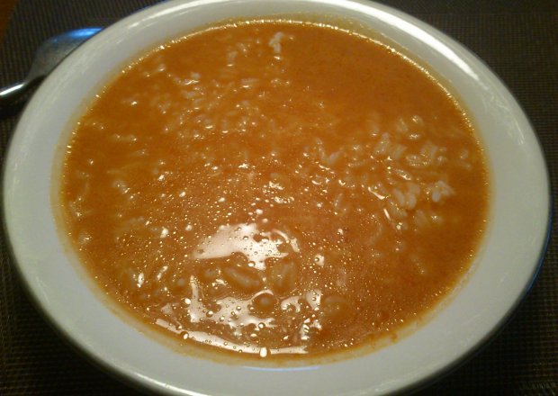 Fotografia przedstawiająca Zupa marchewkowa z imbirem