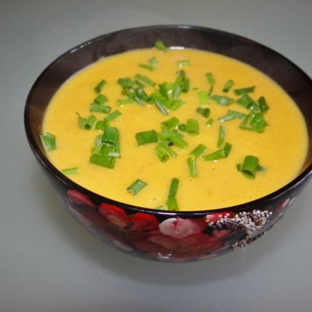 Krok 5 - Zupa marchewkowa z mleczkiem kokosowym foto