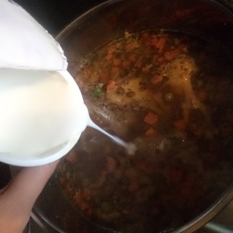 Krok 5 - Zupa marchewkowo-groszkowa z dodatkiem soczewicy konserwowej :) foto