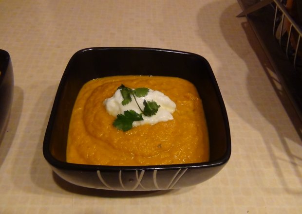 Fotografia przedstawiająca Zupa marchewkowo-curry