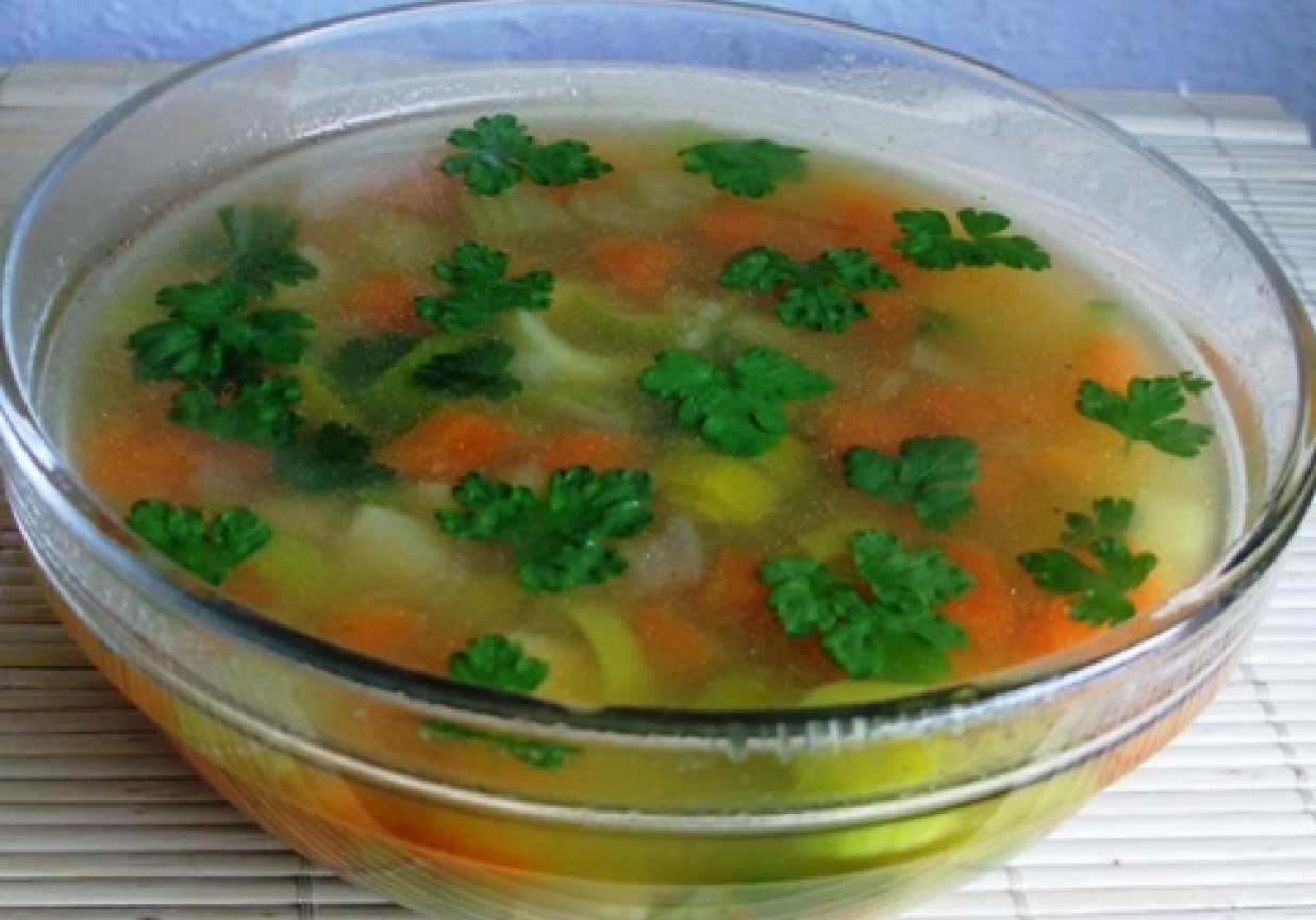 Zupa marchewkowo-groszkowa foto