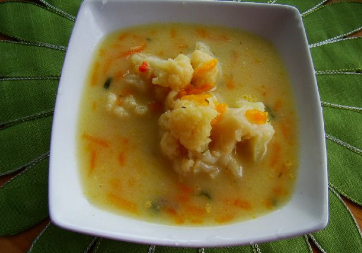 Zupa marchewkowo-kalafiorowa foto