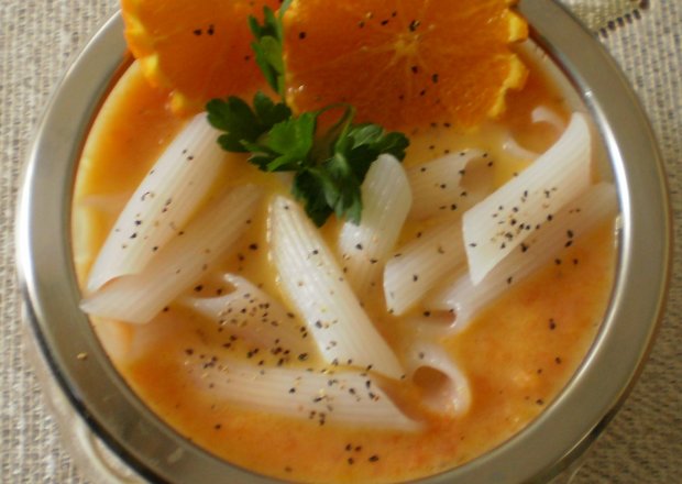 Fotografia przedstawiająca Zupa marchewkowo-pomarańczowa wg Buni :