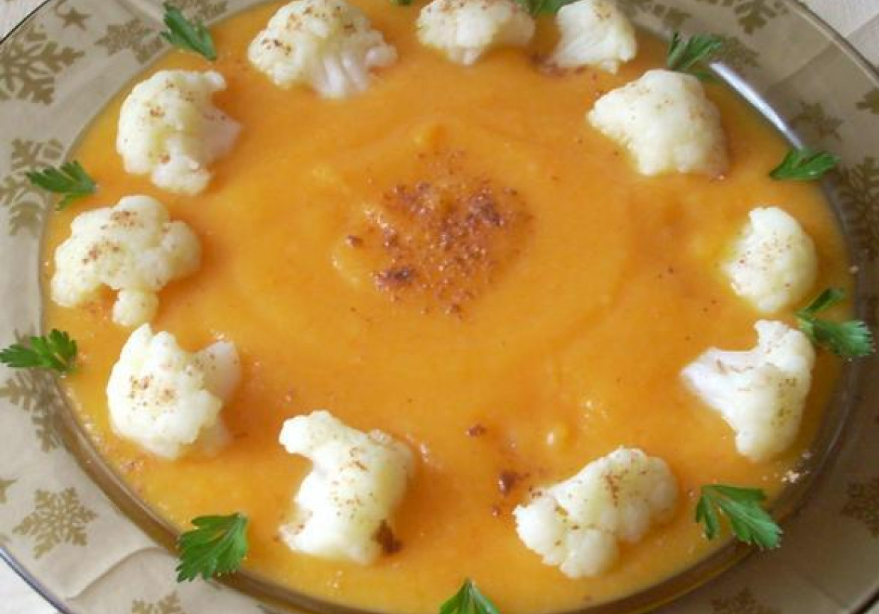Zupa marchwiowo - dyniowa z kalafiorem foto