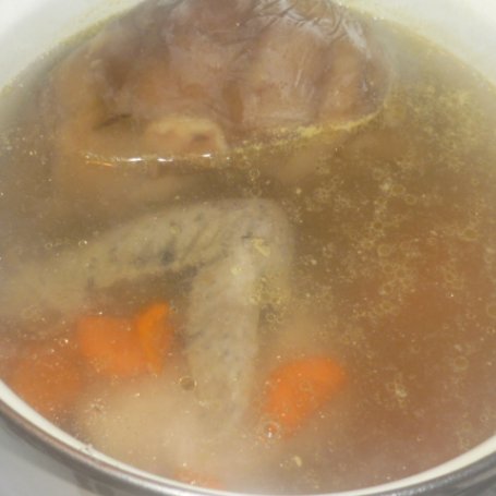 Krok 2 - zupa maślakowa na gęsi z ryżem foto