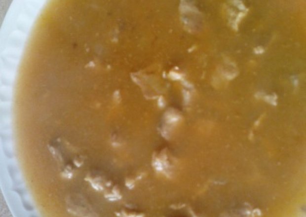 Fotografia przedstawiająca Zupa mięsna z pieczarkami