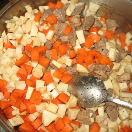 Krok 3 - Zupa mięsno - warzywna foto