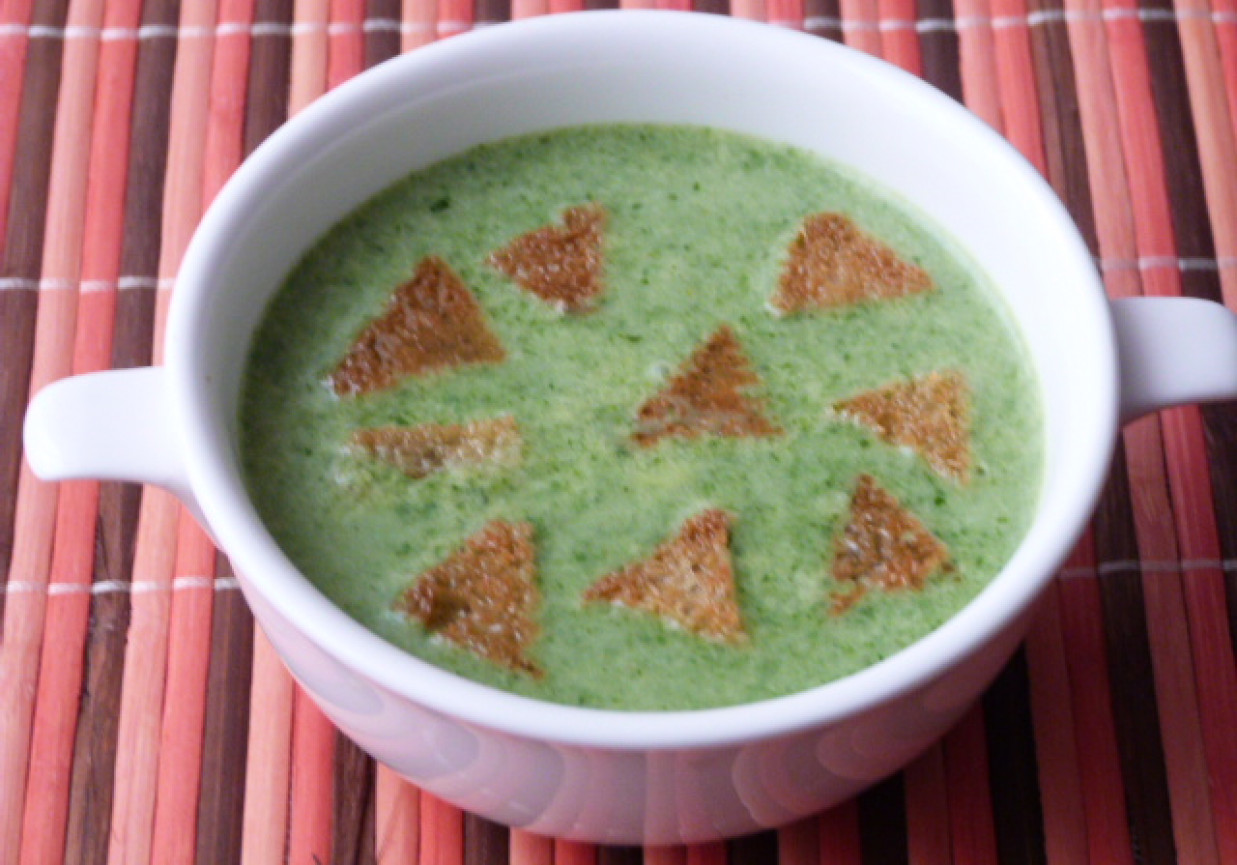 Zupa mietowa z zielonym groszkiem foto