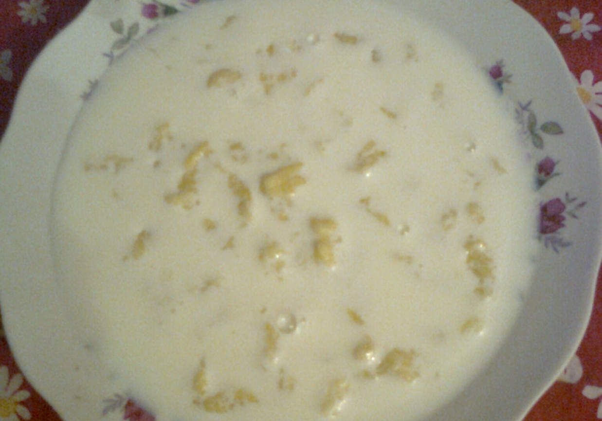 Zupa mleczna z kluseczkami foto