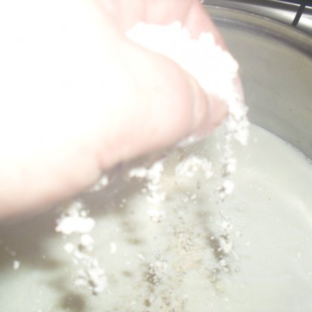 Krok 2 - zupa mleczna z kluseczkami foto
