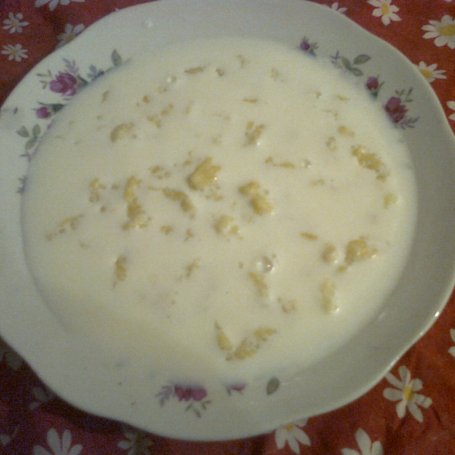 Krok 3 - Zupa mleczna z kluseczkami foto