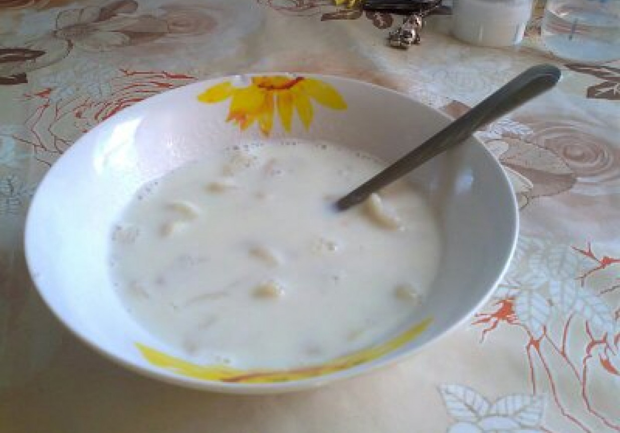 Zupa mleczna z  kluskami szczypanymi foto