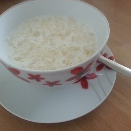Krok 3 - Zupa mleczna z kluskami foto