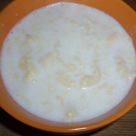 Krok 3 - ZUPA MLECZNA Z LANYMI KLUSECZKAMI foto
