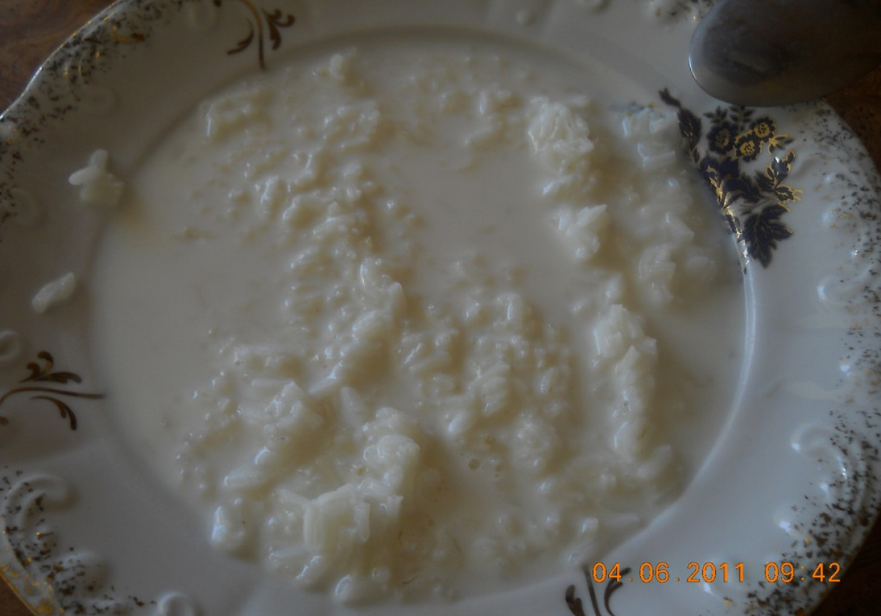 zupa mleczna z ryżem foto