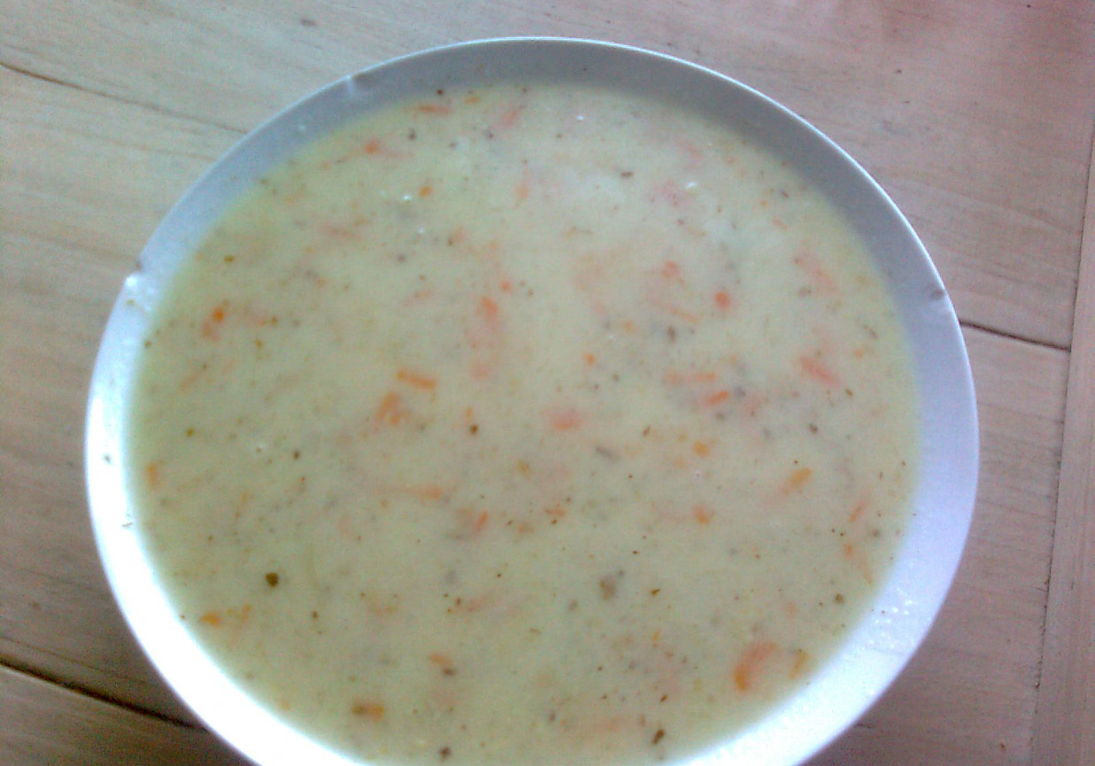 Zupa na kiełbasie foto