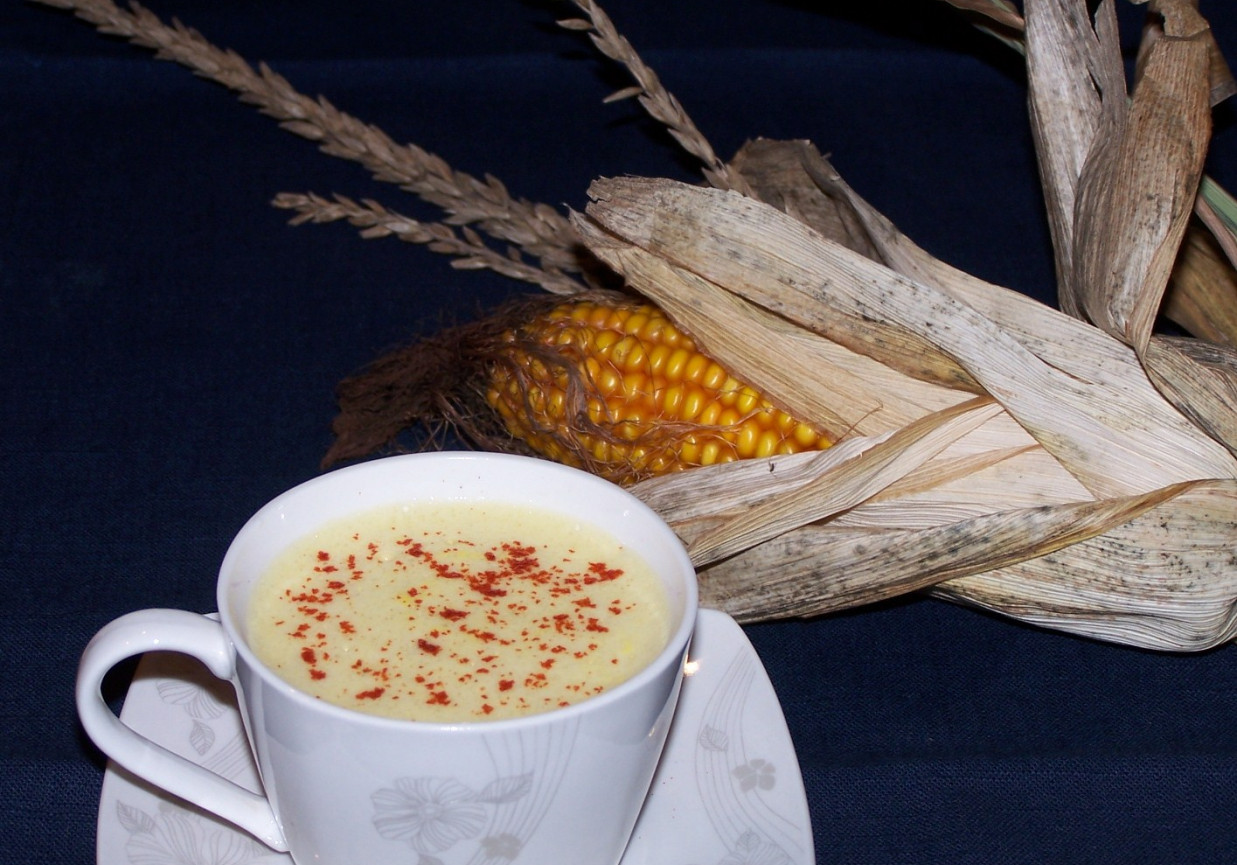 Zupa o lekko słodkawym smaku, czyli krem z kukurydzy :) foto