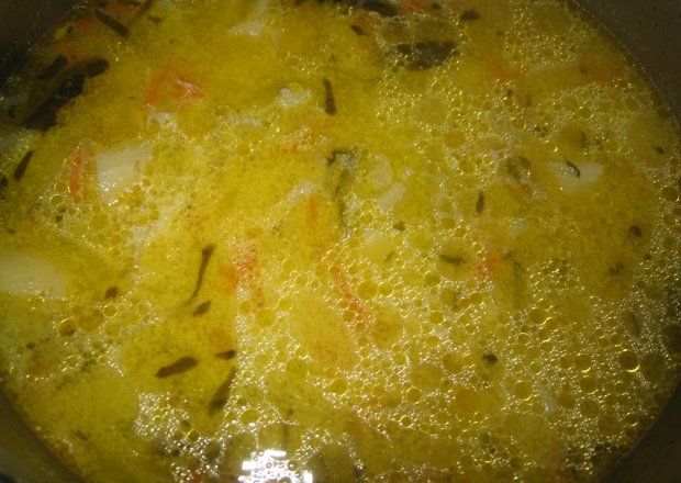 Fotografia przedstawiająca Zupa ogórkowa bielona