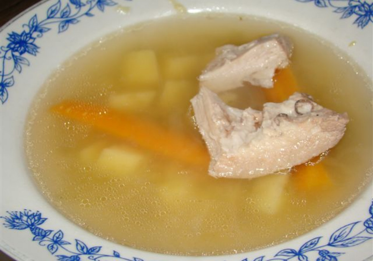 zupa ogórkowa dla dziecka foto