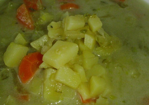 Fotografia przedstawiająca Zupa ogórkowa po rusku