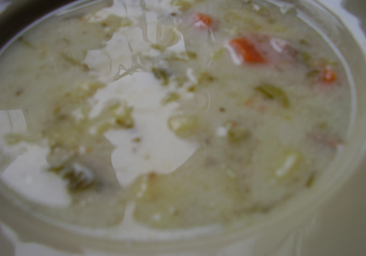 Zupa ogórkowa popularna foto