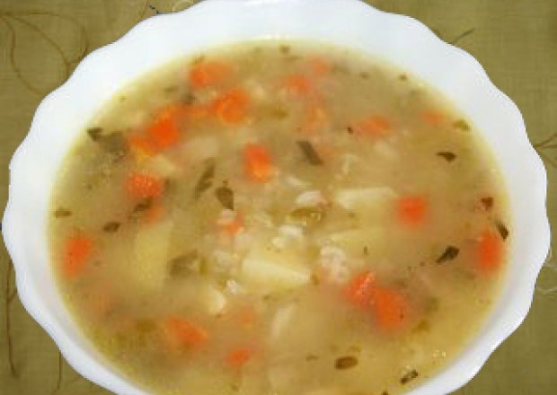 Fotografia przedstawiająca Zupa ogórkowa tradycyjna