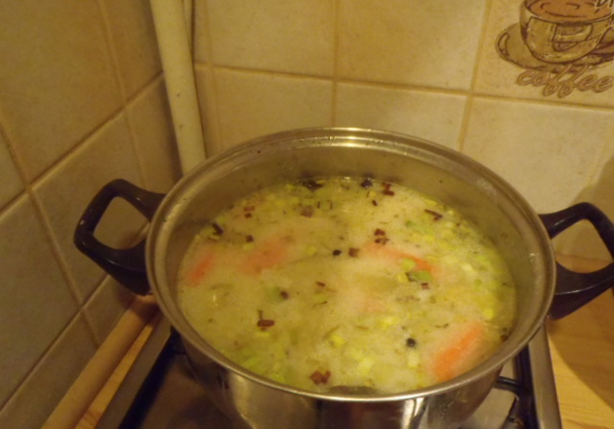 Zupa ogórkowa z porem foto