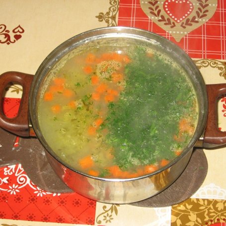 Krok 3 - Zupa ogórkowa z ryżem i koperkiem foto