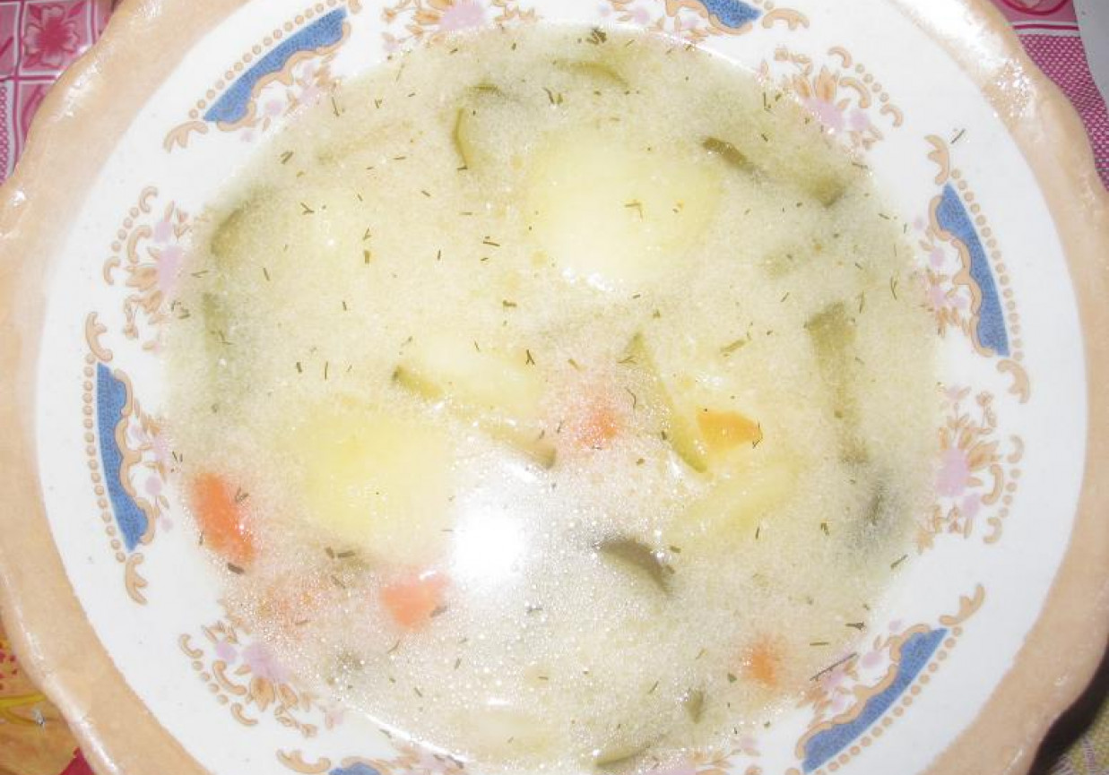 zupa ogórkowa z żeberek foto
