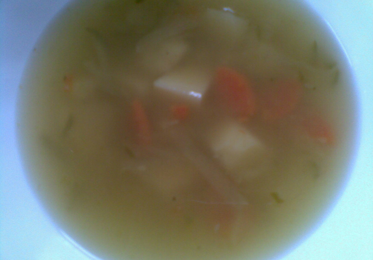 zupa ogórkowa z ziemniakami dla malucha foto