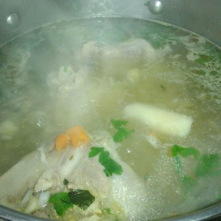 Krok 5 - Zupa ogórkowa z ziemniakami i ryżem  foto