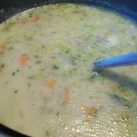 Krok 3 - zupa ogórkowa ze śmietaną foto