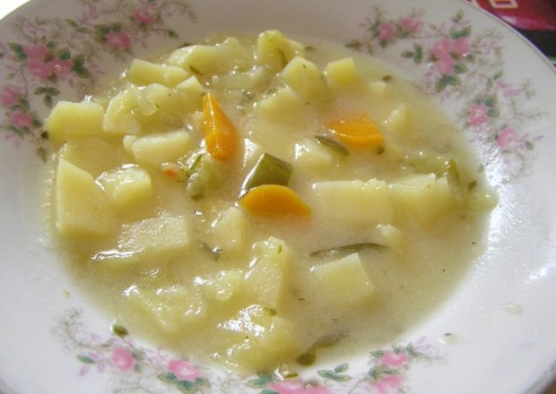 Fotografia przedstawiająca Zupa ogorkowa