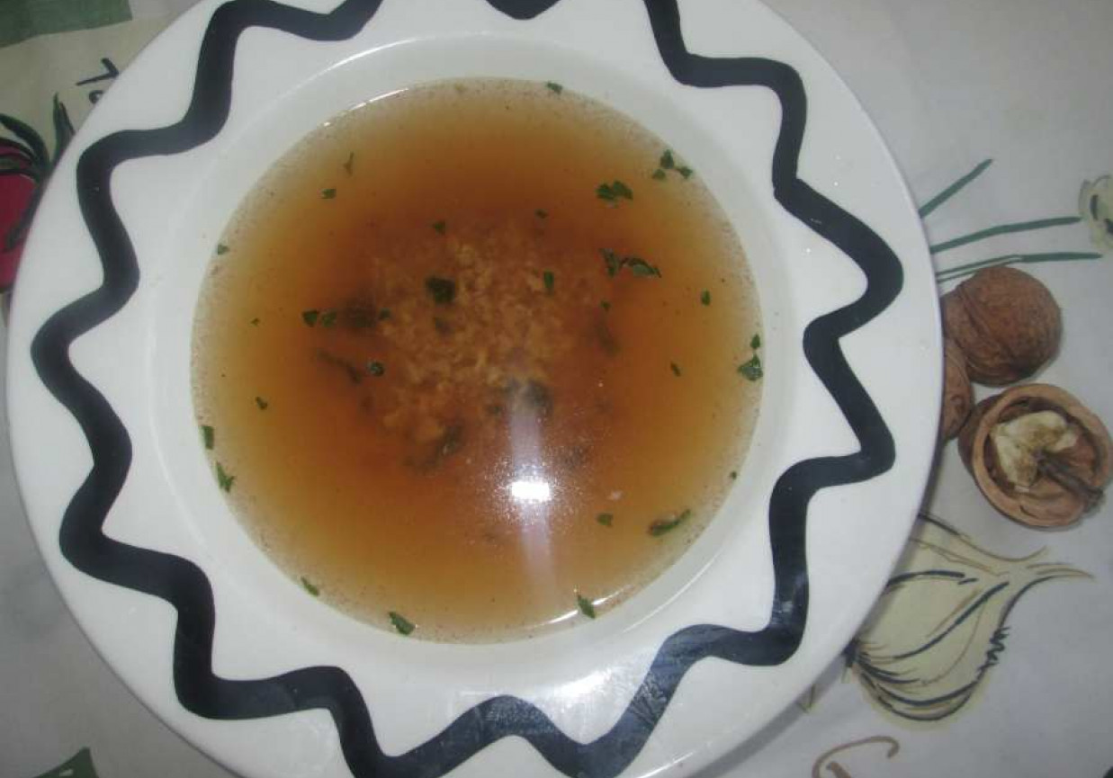 Zupa orzechowa z czosnkiem (po Bułgarsku) foto