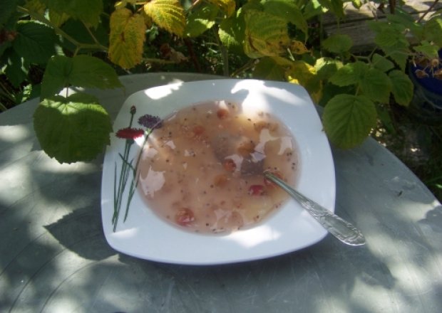 Fotografia przedstawiająca Zupa owocowa na zimno