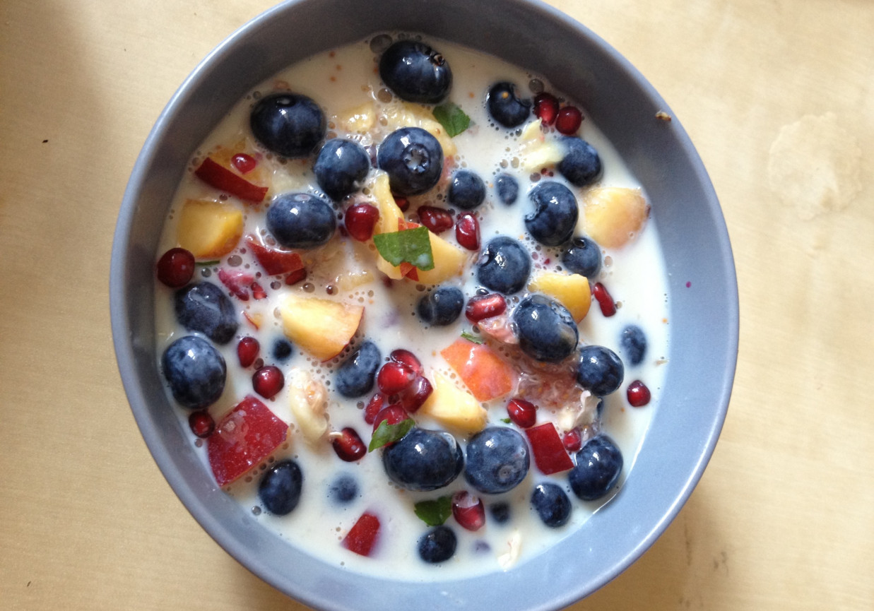 Zupa owocowa na zimno foto