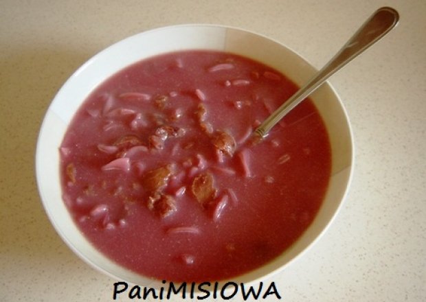 Fotografia przedstawiająca Zupa owocowa - wiśniowa