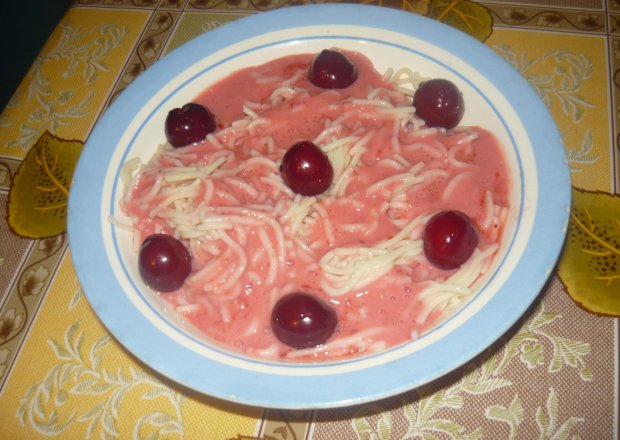 Fotografia przedstawiająca Zupa owocowa z czereśni