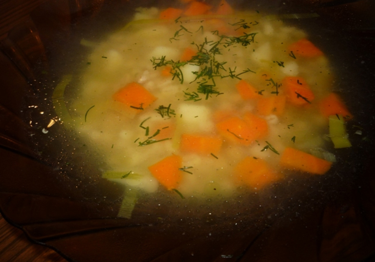 Zupa pęczak na rosole foto