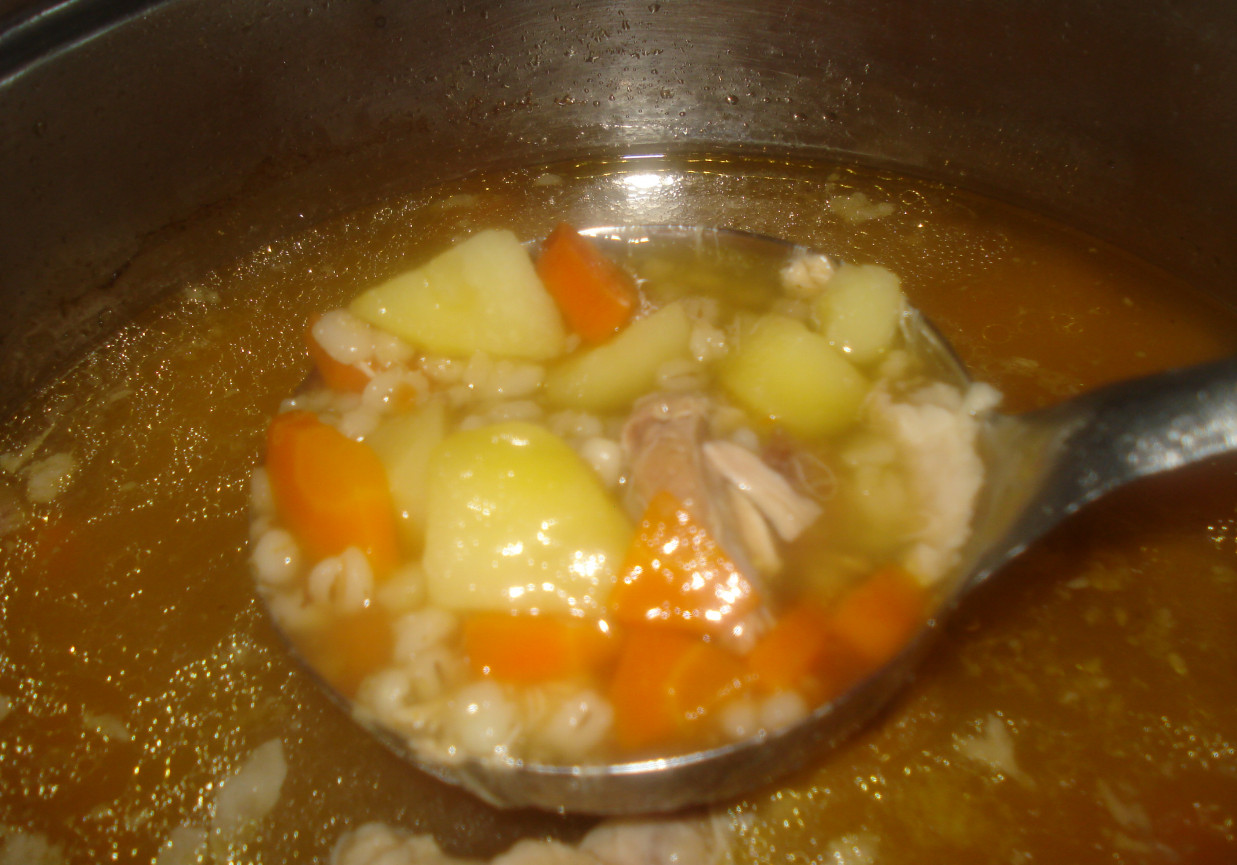 zupa pęczakowa foto