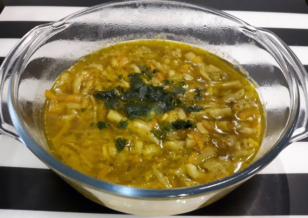 Fotografia przedstawiająca Zupa pesto z fasolką szparagową