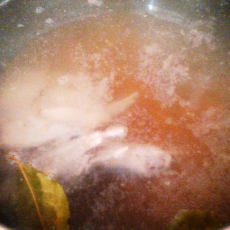 Krok 1 - Zupa pieczarkowa na wywarze z indyczej golonki foto