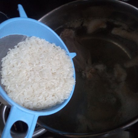 Krok 2 - Zupa pieczarkowa z jarmużem i ryżem basmati :) foto