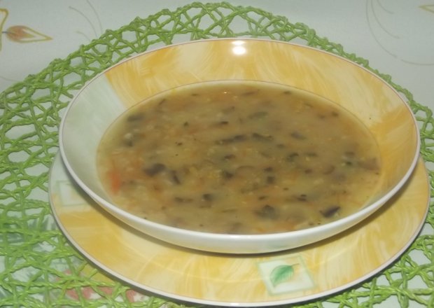 Fotografia przedstawiająca Zupa pieczarkowa z kaszą