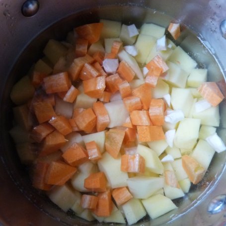 Krok 1 - Zupa pieczarkowa z koperkiem i ziemniakami foto